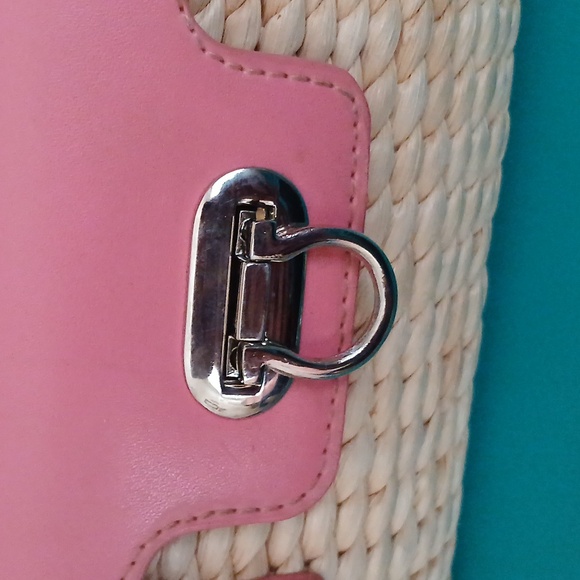 Liz Claiborne  Pink and Straw Purse - Picture 3 of 9